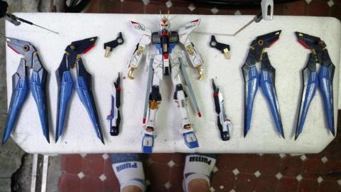 馬特模型代工(請看清自介再來) - 素組 自由攻擊 +水貼+保護漆