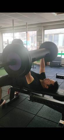 Lin(預約體驗請先看個人頁面) - 特殊槓肌力訓練 Lin(預約體驗請先看個人頁面) - 特殊槓肌力訓練