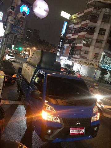 台中阿榮大型廢棄傢俱清運（居家水電） - 大型家具回收