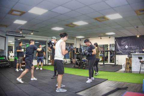 愛吃又愛練工作室/COFFEE & WORKOUT - 拳擊團課 愛吃又愛練工作室/COFFEE & WORKOUT - 拳擊團課