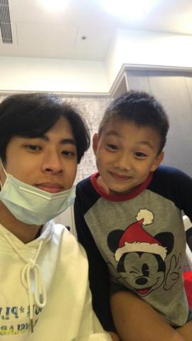 王晸皓 - 小一學英文的可愛弟弟