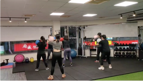 愛吃又愛練工作室/COFFEE & WORKOUT - 壺鈴團課 愛吃又愛練工作室/COFFEE & WORKOUT - 壺鈴團課