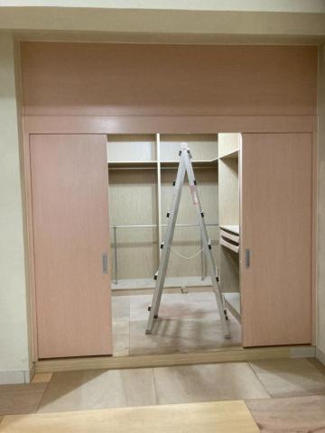 威振油漆工程 - 木作上保護漆完成