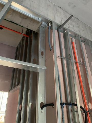 王偉州 - 隔間牆配管配線
