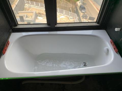 王偉州 - 浴缸安裝