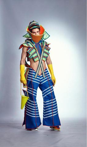 王柏堯 - 畢業展作品

主題:Project.D

D代表dream也代表我的名字Daniel
服裝設計系的學生們都是車手，踩下車機油門為自己的未來奮鬥，運用賽車片片組裝的方式運用在作品上，讓結構變得有趣，可無限堆疊延伸表示學生可不斷茁壯，用亮色代表積極不放棄的精神。

