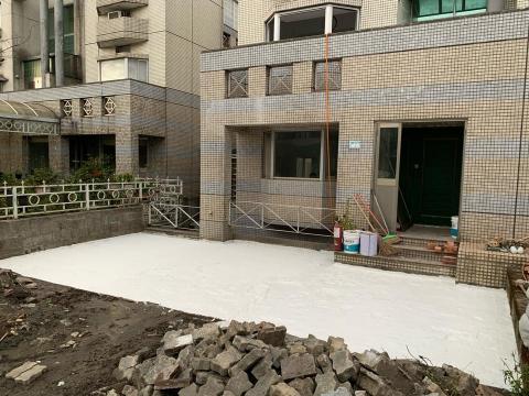 安室專業防水工程 - 舊屋翻新-前庭地坪防水施作