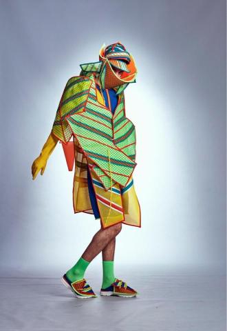 王柏堯 - 畢業展作品

主題:Project.D

D代表dream也代表我的名字Daniel
服裝設計系的學生們都是車手，踩下車機油門為自己的未來奮鬥，運用賽車片片組裝的方式運用在作品上，讓結構變得有趣，可無限堆疊延伸表示學生可不斷茁壯，用亮色代表積極不放棄的精神。

