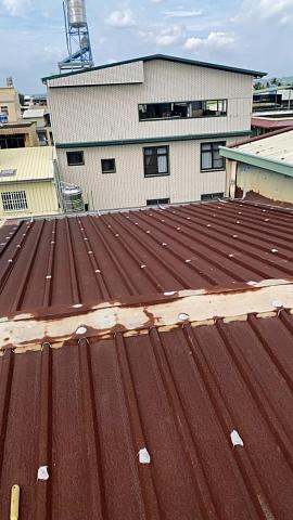 旭懿工程行 - 屏東 屋頂防鏽、面漆施工前