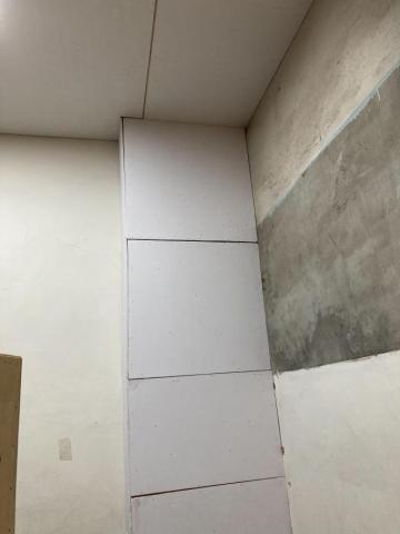 威振油漆工程 - 矽酸鈣，舊牆面施工前