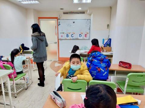 許嘉容 - 教學。