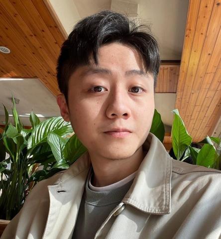 徐得芳 Chris 徐得芳 Chris
