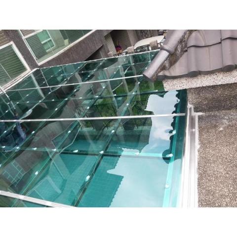 隆都營造有限公司 - 