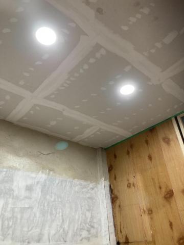 威振油漆工程 - 矽酸鈣接縫批土