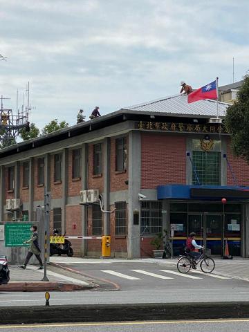 正發行 - 大同派出所，蓋烤漆清板