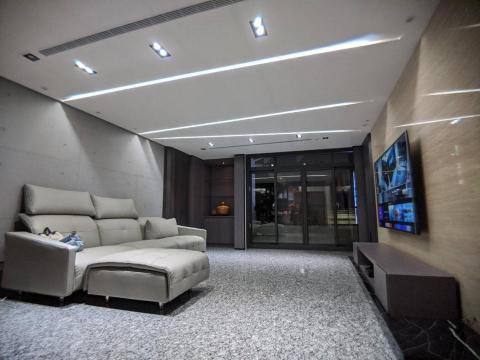 兆揚室內設計裝修 - 剛完工的客廳(未擺放桌子) 兆揚室內設計裝修 - 剛完工的客廳(未擺放桌子)