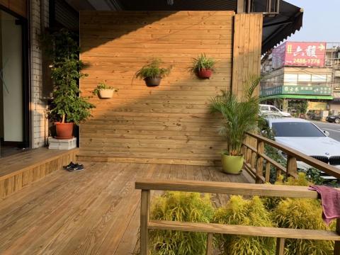 兆揚室內設計裝修 - 一樓戶外材陽台 兆揚室內設計裝修 - 一樓戶外材陽台