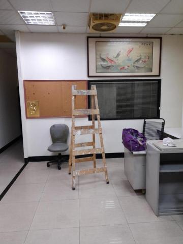 鄭仁彰 - 木隔間拆除前