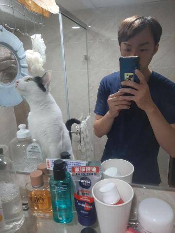 柯全泰 - 今天浴室可愛小監工(妹妹)表示：這真的是我嗎？ 簡直乾淨到懷疑貓生啊～！！??