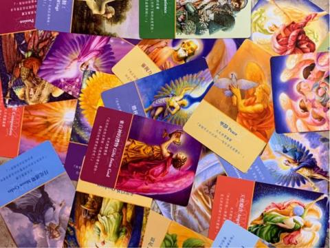 Linda 天使塔羅占卜 - 