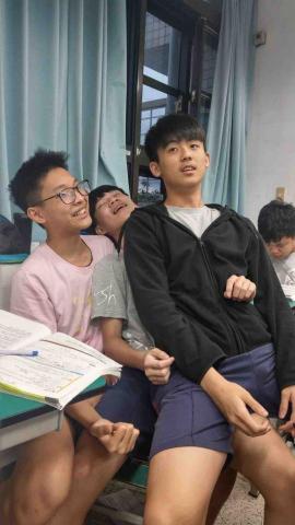 提供107服務的專家陳識元