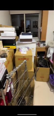 甄爺～甄幸福收納～ - 倉庫整理前！好稍為割了一些紙箱才進得來