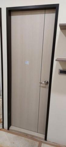 陳先生 - 浴室門