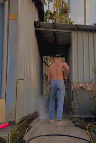 石坤儒 - 水刀清洗地面青苔污垢