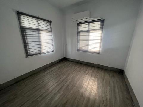 富築室內設計 地板/壁紙/窗簾 - 