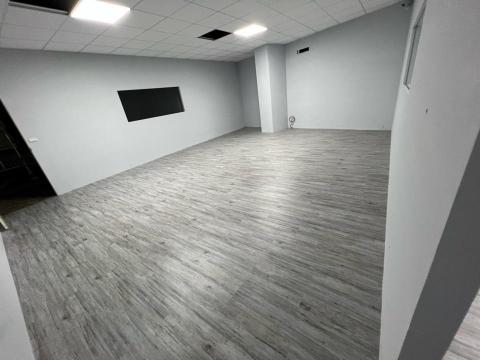 富築室內設計 地板/壁紙/窗簾 - 