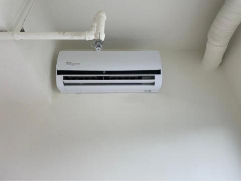 東申亮空調工程-阿輝 - 一對三明管施工