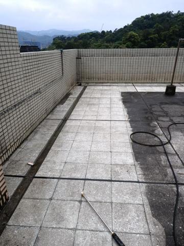 新立外牆繩索工程 - 地坪高壓沖洗清除青苔