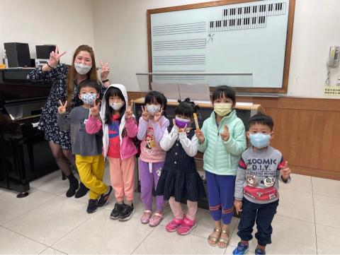 Liz老師🎵快樂學音樂 - 