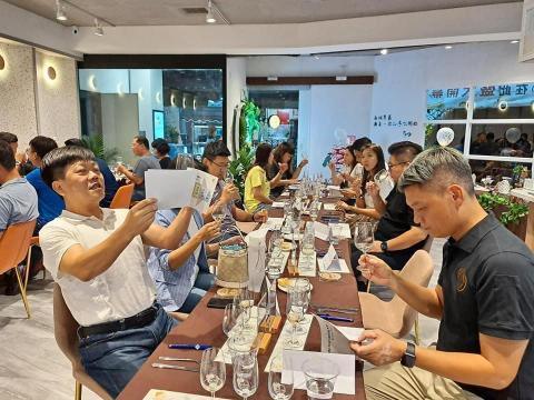 勁揚國際有限公司 - 台灣首屆連鎖早午餐新菜發表主題式品酒會
在地小農食材·進口葡萄酒·知識型品酒會