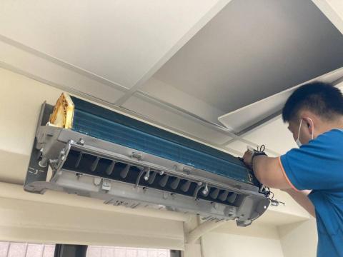 廖小新 - 零件檢查