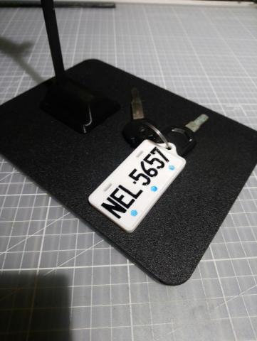 艾文設計 - 3D列印燈座與車牌鑰匙圈