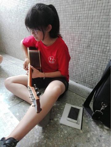 吳亭萱 - 基礎吉他教學