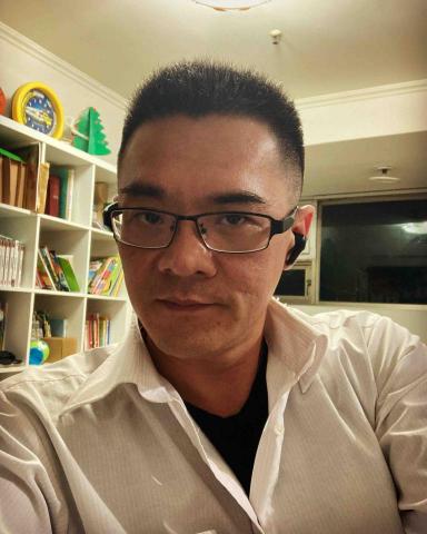 提供電力服務的專家陳怡慶