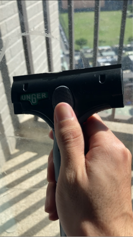 蟎の職人 - 玻璃上黏踢踢的殘膠就交給專業的我們！