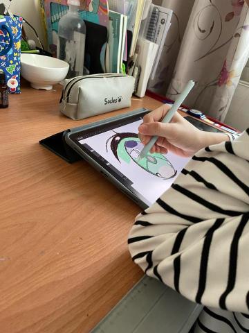 Yvette 蘇 - 學生練習感受基礎電繪。對於電繪慢慢有概念 Yvette 蘇 - 學生練習感受基礎電繪。對於電繪慢慢有概念