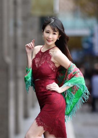 韓正誠 - "神采飛揚"攝於信義計畫區(街拍)。