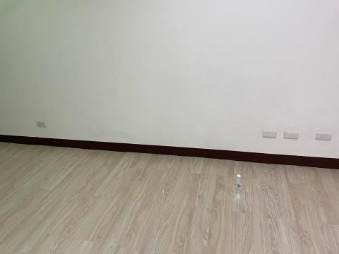 鶴昇工程有限公司 - 更換插座