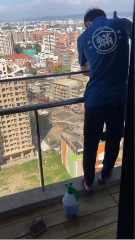 蟎の職人 - 陽台外面的強化玻璃是最難清潔到的地方！