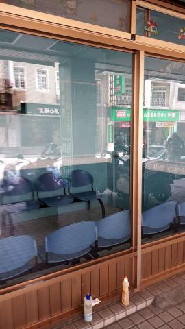 冠誼 - 除膠清洗亮光後