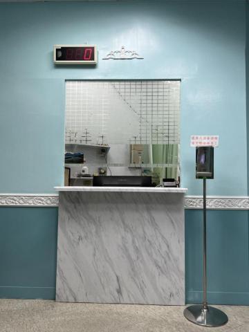 冠誼 - 櫃臺重新貼皮後的作品