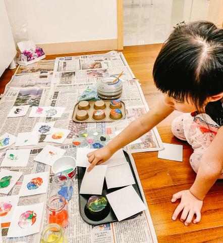 Pei Ling Ho｜兒童藝術啟發老師 - 