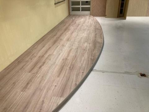 鼎鑫地板工程行 - 竹南案場 超耐磨木地板 弧型施工 鼎鑫地板工程行 - 竹南案場 超耐磨木地板 弧型施工