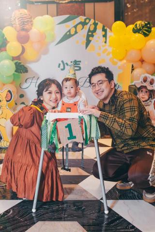 Kenji Wang Photography  - 周歲記錄 派對攝影 抓周  Kenji Wang Photography  - 周歲記錄 派對攝影 抓周