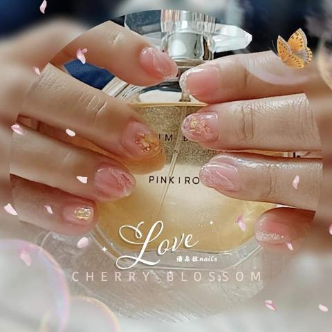 程小容 - 春天淡淡氣息優雅的美