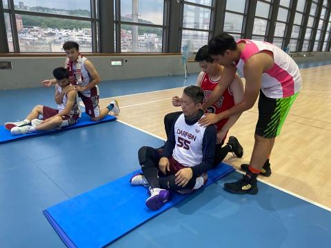 鍾宣義 - 運動筋膜放鬆課程